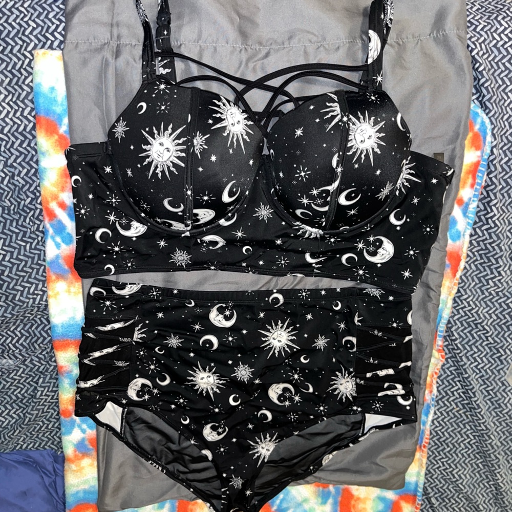 Torrid Swimsuit- size 3/3R